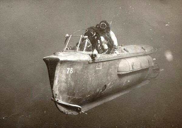 Подводная то-ли шлюпка, то ли байдарка. :) 1967г.Израиль