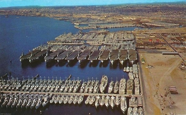 Американские военные корабли перед постановкой на консервацию 1946г.Военно-морская база в Сан-Диего