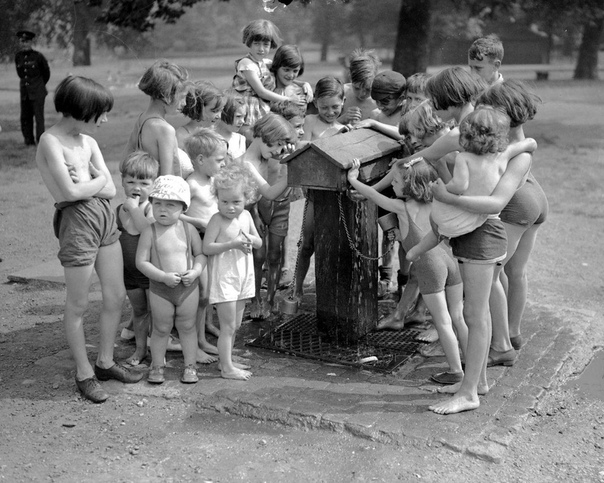 Редкая жара в Лондоне, 1937г.Великобритания© t·me/phistory