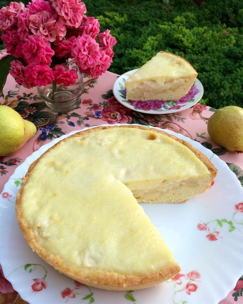 пирог с грушей и лимонным кремом ингредиенты на форму 18-23 см:чем больше форма тем ниже пирог и стабильней крем.тесто:1. цедра половина лимона2. сливочное масло - 50 г3. сахар - 70 г4. яйца - 1