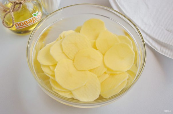 Картофельные чипсы на сковороде