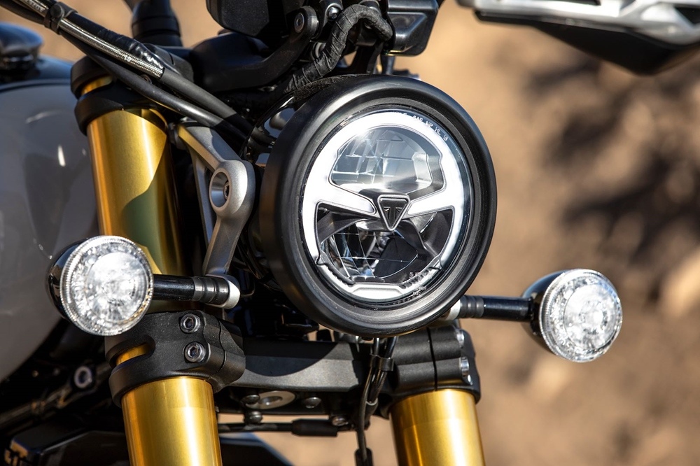 Новые мотоциклы Triumph Scrambler 1200 XC / XE 2019