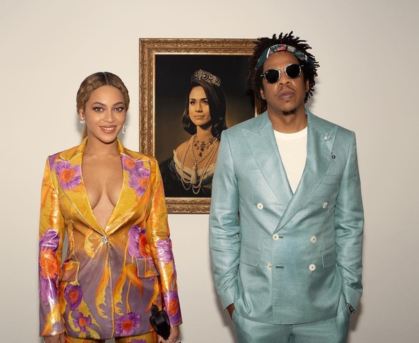 eyonce и Jay Z заменили Мону Лизу на Меган Маркл Таким образом они решили поздравить ее с приближающимся рождением ребенка! Beyonce и Jay Z получили премию Brit Awards как лучшая международная