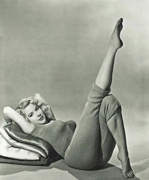Бетти Бросмер удаляла ли ребра Бетти Бросмер: первая красавица 50-х Мода на внешность с годами меняется, но истинная красота ценится всегда. Ее признают во все времена. Ярким тому подтверждением