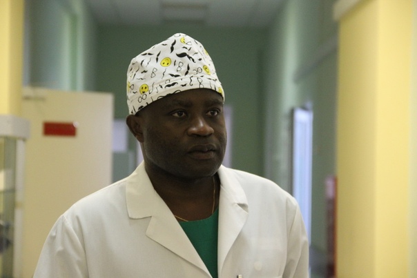 В Твери врач из Камеруна поставил на ноги десятки детей Удивительная история из Твери, которая стала новой родиной для эмигранта из Камеруна. За почти три десятилетия из обычного российского